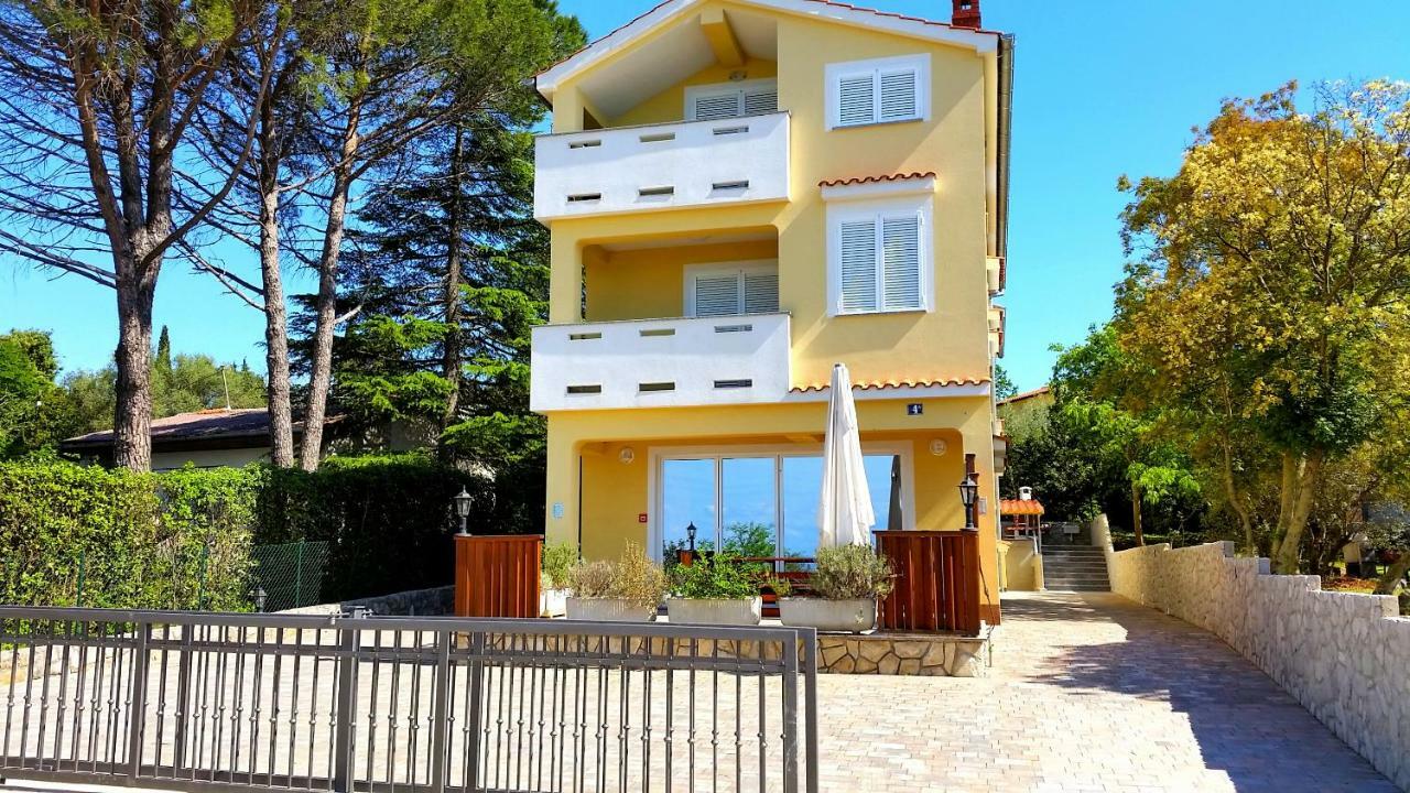 Villa Bionda Malinska Exteriör bild